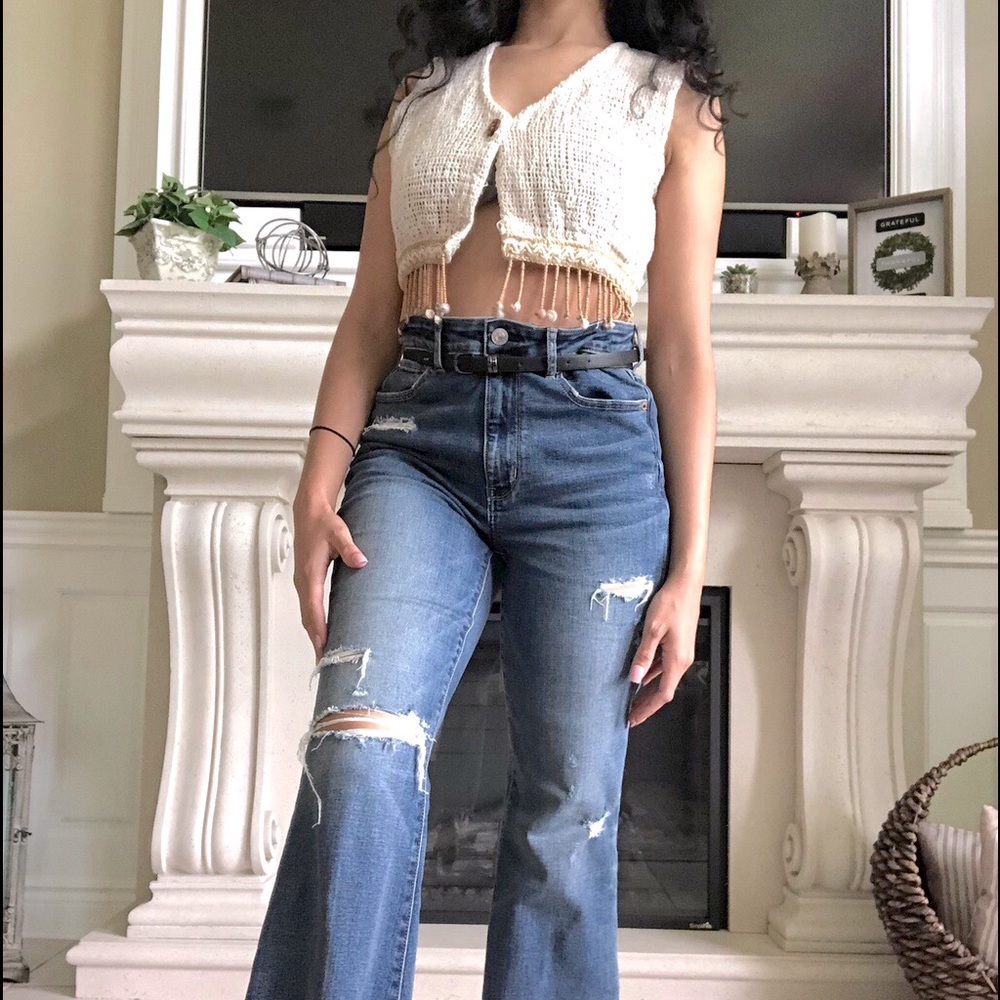 Vintage knit beaded Puka shell cropped cardigan